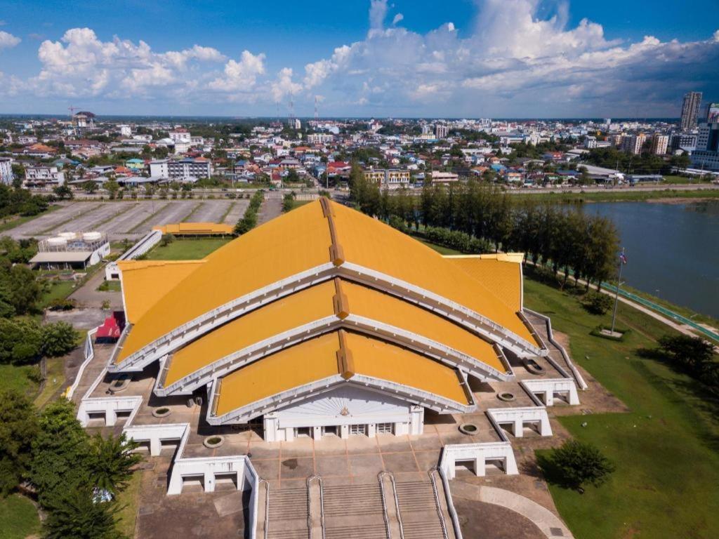 Chada Veranda Hotel Khon Kaen Exterior foto